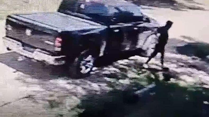 Benítez, capturado por las cámaras de seguridad.