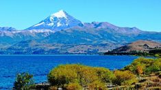 Lago Huechulafquen, una gran opción para hacer turismo en Argentina. Lago Huechulafquen, una gran opción para hacer turismo en Argentina.
