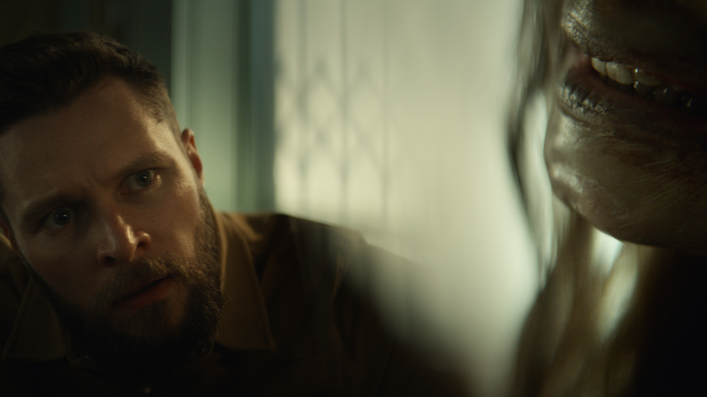 Cronin cuenta con un destacado equipo de artesanos del cine, que incluye al director de fotografía Dave Garbett, el diseñador de producción Nick Bassett, el editor Bryan Shaw, la diseñadora de vestuario Joanna Eatwell, música de Stephen McKeon y casting a cargo de Terri Taylor y Sarah Domeier Lindo.  