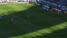 Pablo Galdames desperdició una clara oportunidad. Pablo Galdames desperdició una clara oportunidad.