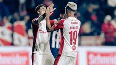 Montiel y Abaldo, los autores de los goles en independiente. Montiel y Abaldo, los autores de los goles en independiente.