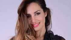 Belén Francese utilizó una microbikini rosa ideal para el calor.