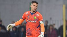 La desazón de Unsain tras la derrota con Boca. La desazón de Unsain tras la derrota con Boca.