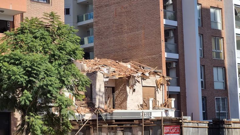 Así quedó el edificio tras un nuevo derrumbe.