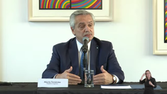 Alberto Fernández dio una conferencia en la universidad The New School de Nueva York.