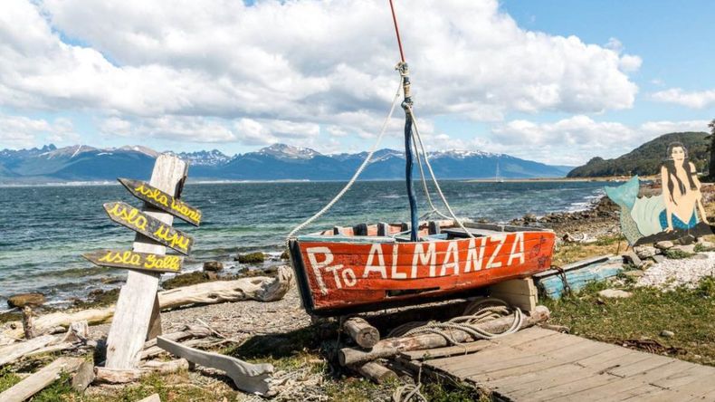 Es un pequeño poblado que combina un ambiente costero singular con la historia de los primeros asentamientos europeos en la isla y la cultura de la pesca artesanal.