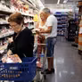 El consumo privado cayó 0,6% en agosto y acumuló nueve meses en baja El consumo privado cayó 0,6% en agosto y acumuló nueve meses en baja