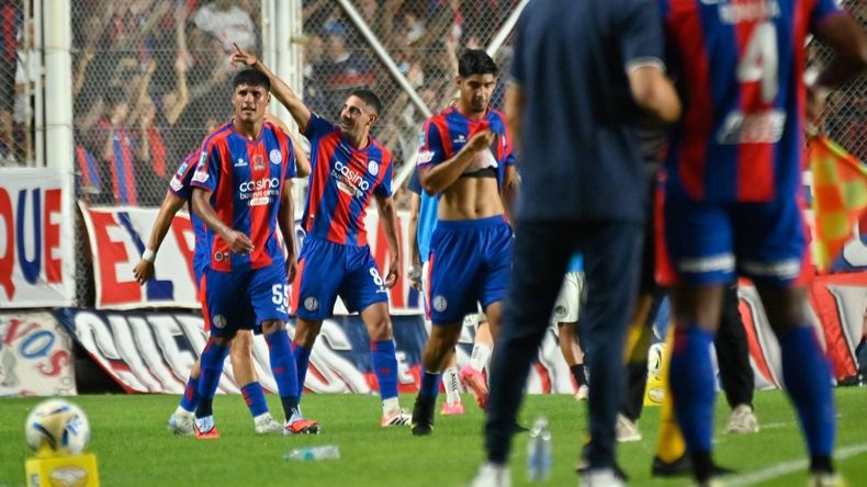Estudiantes y San Lorenzo llevaron adelante un partidazo en el Bajo Flores.
