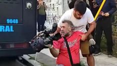 El camarógrafo fue agredido por la polícía.&nbsp;