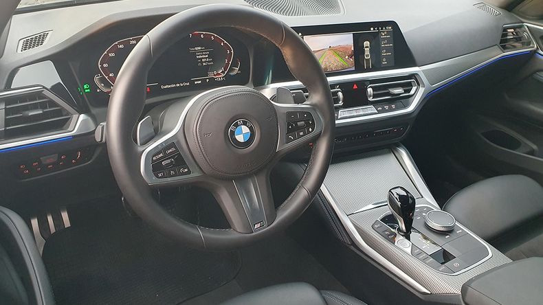 Interior del 430i.