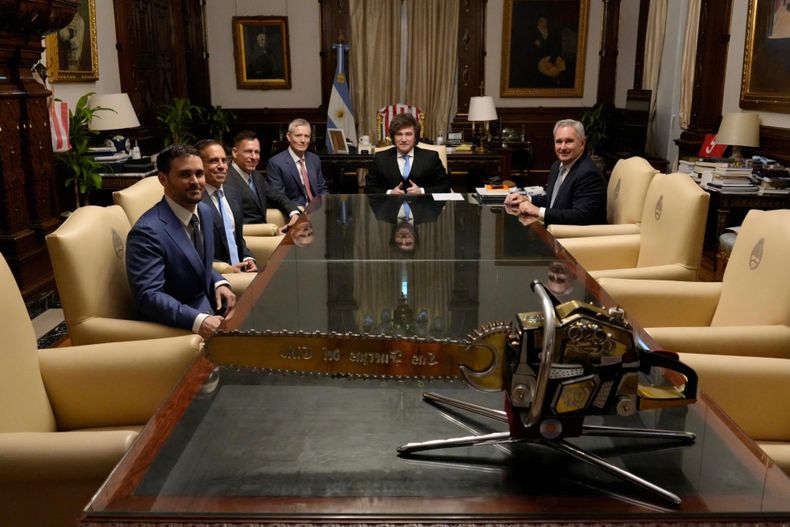 Peter Thiel junto a Javier Milei.