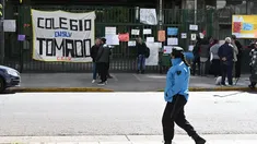 Las escuelas deberán recuperar las horas perdidas debido a las tomas de los alumnos. Las escuelas deberán recuperar las horas perdidas debido a las tomas de los alumnos.