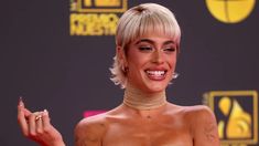 Tini Stoessel estaría en pareja con una reconocida cantante centroamericana. Tini Stoessel estaría en pareja con una reconocida cantante centroamericana.