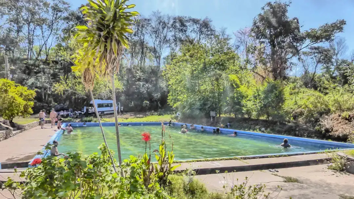 Turismo en Jujuy: las termas escondidas con un estilo rústico y familiar para desconectar