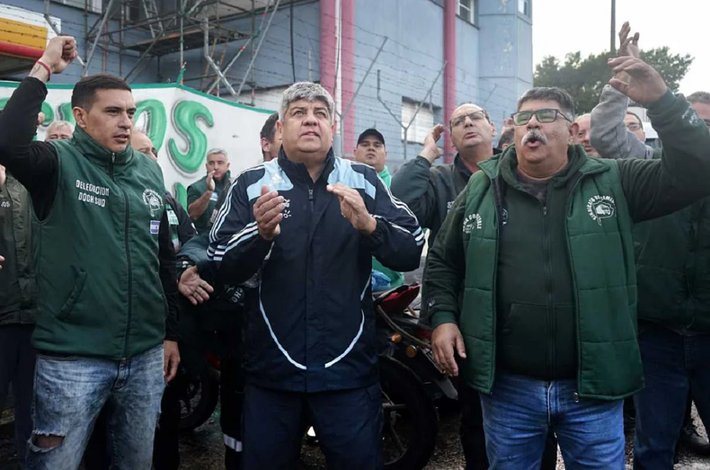 La CGT busca resistir y denunciar el plan económico del Gobierno.