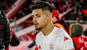 El chileno de 24 años llegó a la Boca y firmará su contrato por cuatro años. El chileno de 24 años llegó a la Boca y firmará su contrato por cuatro años.