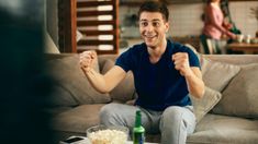 Esta es una de las películas comicas y cortas que tiene Netflix en su catálogo. Esta es una de las películas comicas y cortas que tiene Netflix en su catálogo.