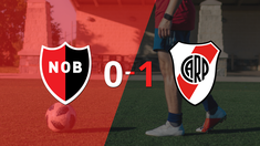 a river plate no le sobro nada, pero vencio a newell`s en su casa por 1 a 0