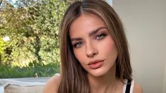 Una vez más eligió el rojo para su look, demostrando su fanatismo por este tono. Una vez más eligió el rojo para su look, demostrando su fanatismo por este tono.