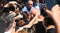 Rosangela da Silva acompañó a Lula a emitir su voto. Rosangela da Silva acompañó a Lula a emitir su voto.