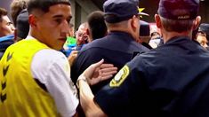 Piñas, botellazos en insultos entre los planteles de Tigre Platense en los vestuarios Piñas, botellazos en insultos entre los planteles de Tigre Platense en los vestuarios