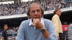 Los clubes del fútbol argentinos despidieron a César Luis Menotti Los clubes del fútbol argentinos despidieron a César Luis Menotti