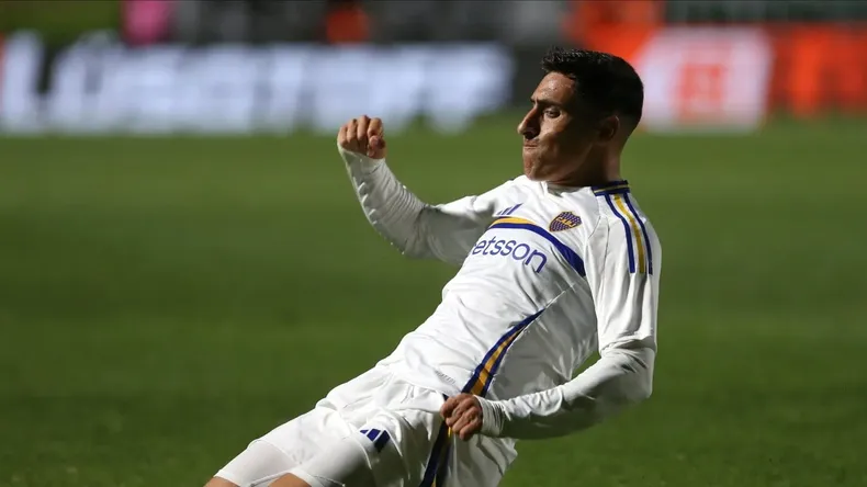 Boca derrotó 2-0 a Sarmiento en Junín y se ilusiona con entrar a la Copa Libertadores