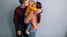 Titulares de AUH y AUE recibirán su prestación mensual con el monto de la Tarjeta Alimentar. Titulares de AUH y AUE recibirán su prestación mensual con el monto de la Tarjeta Alimentar.