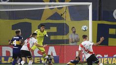 El atacante hizo su estreno en la Primera División en enero de 2019. El atacante hizo su estreno en la Primera División en enero de 2019.