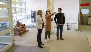 La intendenta de Vicente López, Soledad Martínez, junto al secretario de Salud, Andrés Scarsi.