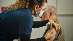 La Ciudad de Buenos Aires lanzó la campaña de vacunación antigripal en más de 85 hospitales y centros de salud La Ciudad de Buenos Aires lanzó la campaña de vacunación antigripal en más de 85 hospitales y centros de salud