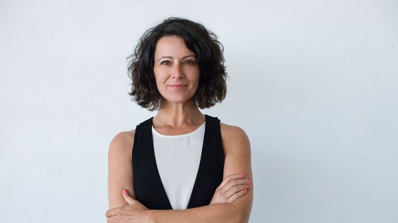 Al comparar capacidades y límites, queda claro que lo que realmente nos define no es la ejecución mecánica de tareas, sino la vida interior: intuición, emociones, conciencia, creatividad y la búsqueda de significado.