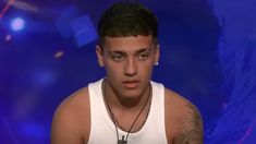 Luca tiene el futuro de los hermanitos en sus manos. Luca tiene el futuro de los hermanitos en sus manos.