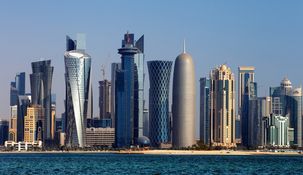 Doha, la capital de Qatar, refleja la sólida riqueza del país.