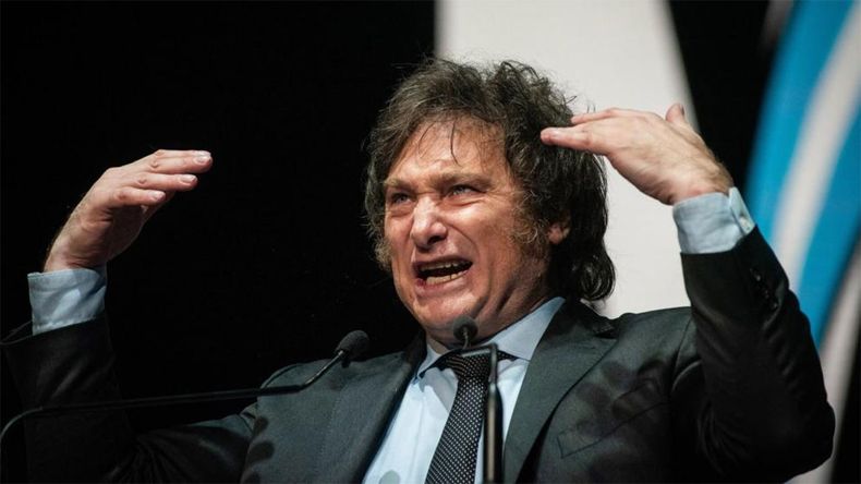 Javier Milei descargó su furia contra los periodistas.