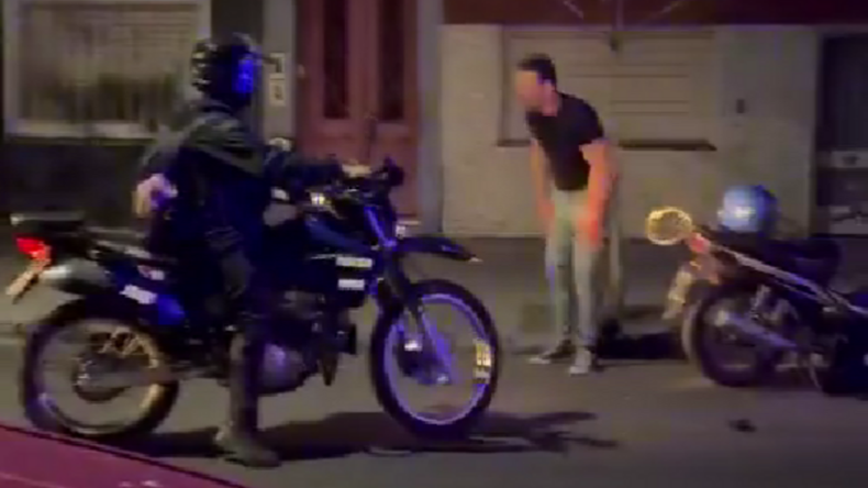 El hombre increpó a la Policía luego del intento de robo.