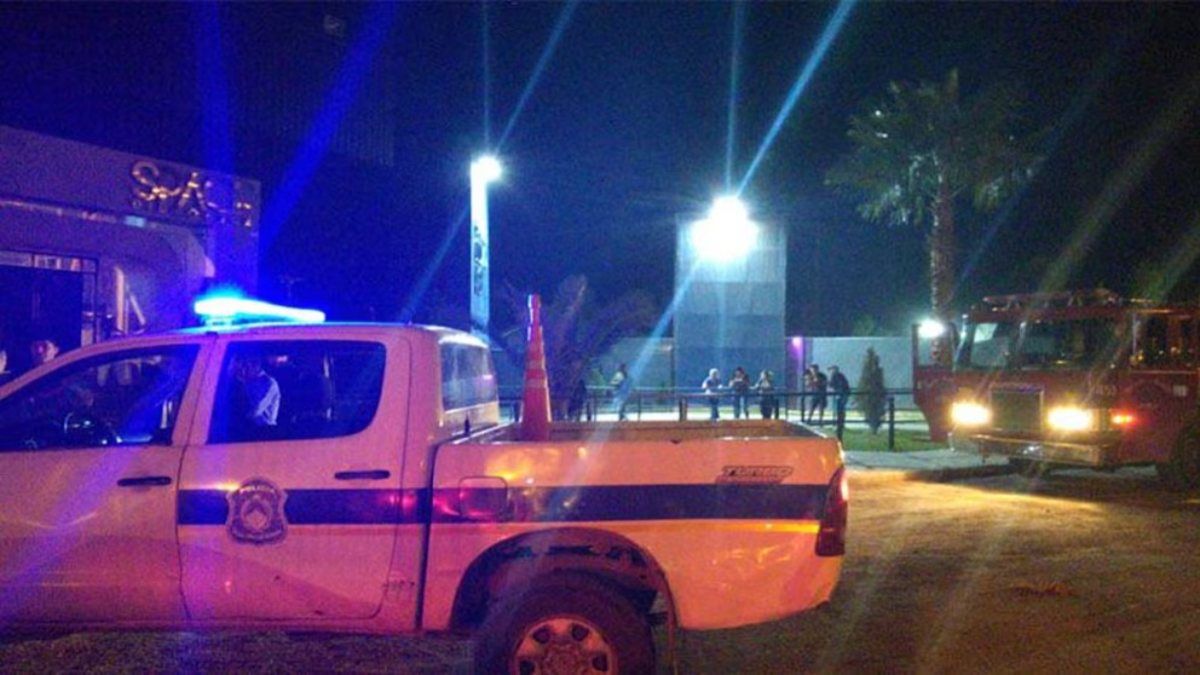 Pánico en La Rioja: se incendió un boliche y evacuaron a cientos de personas