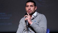 Riquelmes analiza las opciones para reforzar el equipo. Riquelmes analiza las opciones para reforzar el equipo.