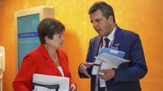 El FMI aprobó a nivel técnico la cuarta revisión del acuerdo con Argentina. El FMI aprobó a nivel técnico la cuarta revisión del acuerdo con Argentina.