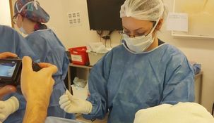 La Dra. Mariela Guasti, reconocida experta en medicina regenerativa, lideró el proceso.