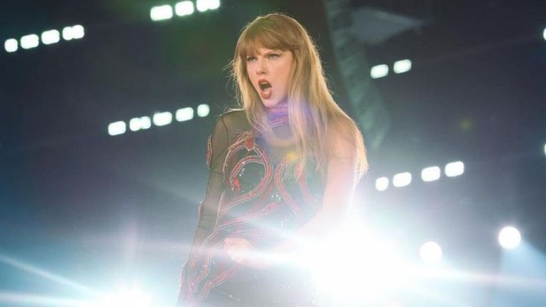 Taylor Swift parece estar fascinada con Latinoamérica.