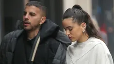 Rauw Alejandro habría engañado a Rosalía con una reconocida artista internacional Rauw Alejandro habría engañado a Rosalía con una reconocida artista internacional