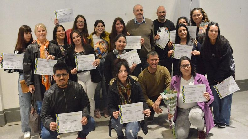 Unos 603 alumnos de General Rodríguez se especializaron en los trayectos formativos que posee el programa.