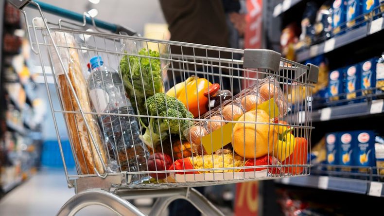 Las principales cadenas de supermercados de Argentina ofrecen descuentos especiales para mayores de 60 años o afiliados.