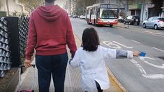 El proyecto busca ampliar el alcance a alumnos de nivel superior y universitario y a trabajadores docentes y no docentes de todos los ámbitos