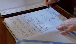 La firma de Javier Milei en los libros de honor del Senado y de la Cámara de Diputados.