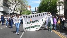 El gobierno porteño y la Asociación de Médicos llegaron a un acuerdo paritario pero la Asamblea de Salud seguirá de paro por los concurrentes.&nbsp;