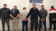 Detuvieron a cuatro delincuentes por una entradera a una jubilada en La Plata. Detuvieron a cuatro delincuentes por una entradera a una jubilada en La Plata.
