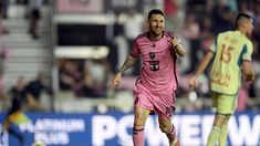 Messi, el mejor del mundo, en el fútbol de Estados Unidos por millones de razones. Messi, el mejor del mundo, en el fútbol de Estados Unidos por millones de razones.