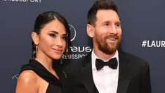 Antonela Roccuzzo compartió imágenes del encuentro junto a Messi con la banda luego del show. Antonela Roccuzzo compartió imágenes del encuentro junto a Messi con la banda luego del show.
